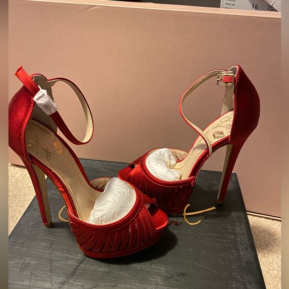 New Colin Stuart red heels size5 - Picture 2 of 5